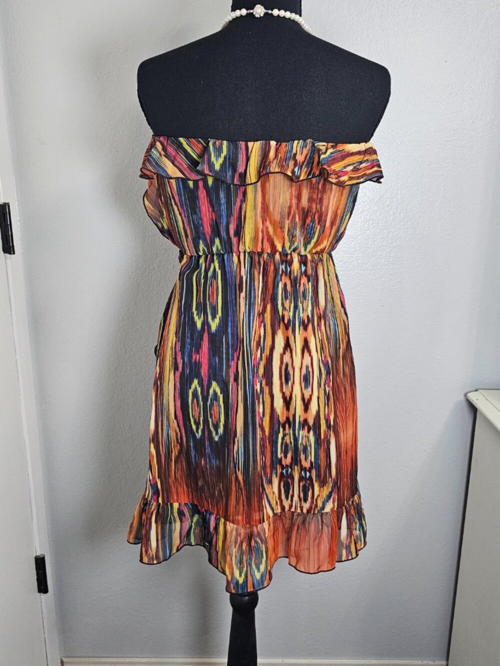 NEW Modern Love Strapless Ikat Mini Dress Ruffle Trim Belted Boho Size Small - Picture 4 of 7